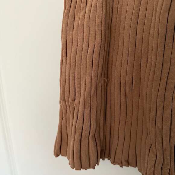 Aritzia Midi Skirt - Picture 2 of 5